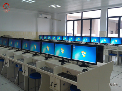 探索YL10禹龍?jiān)?一體化云終端解決方案賦能未來智慧教育